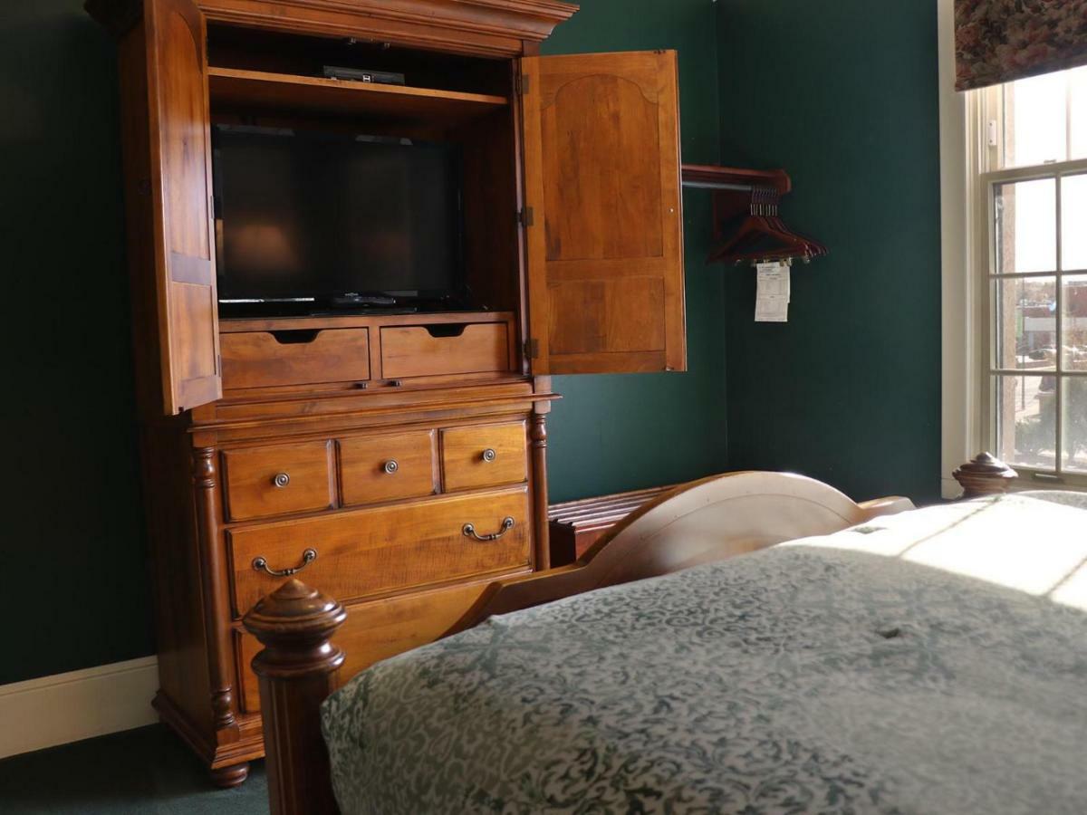 Saint Brendan'S Inn Green Bay Buitenkant foto