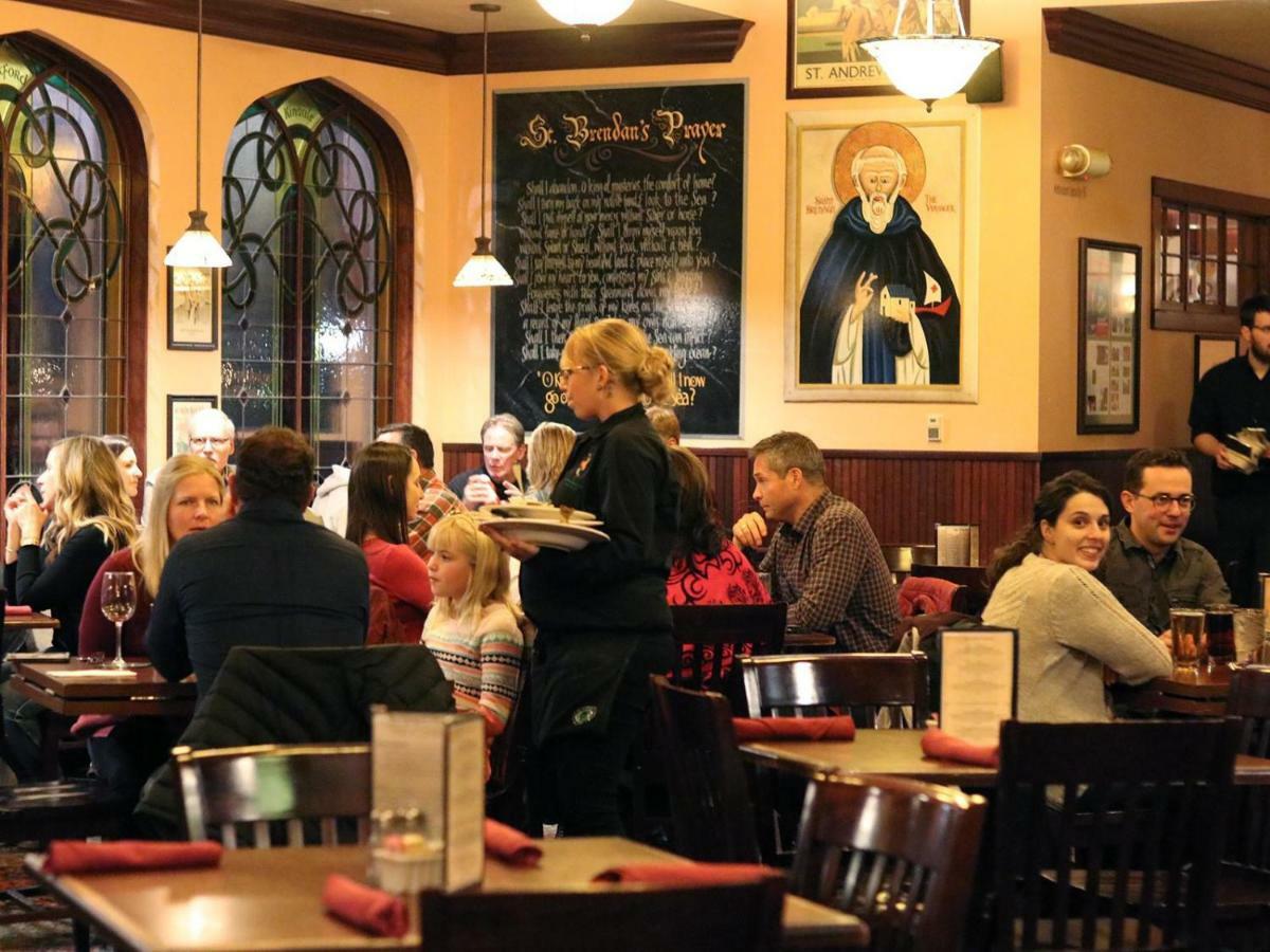 Saint Brendan'S Inn Green Bay Buitenkant foto